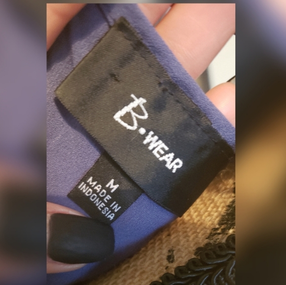 B Wear blue cold shoulder top M - Picture 4 of 4